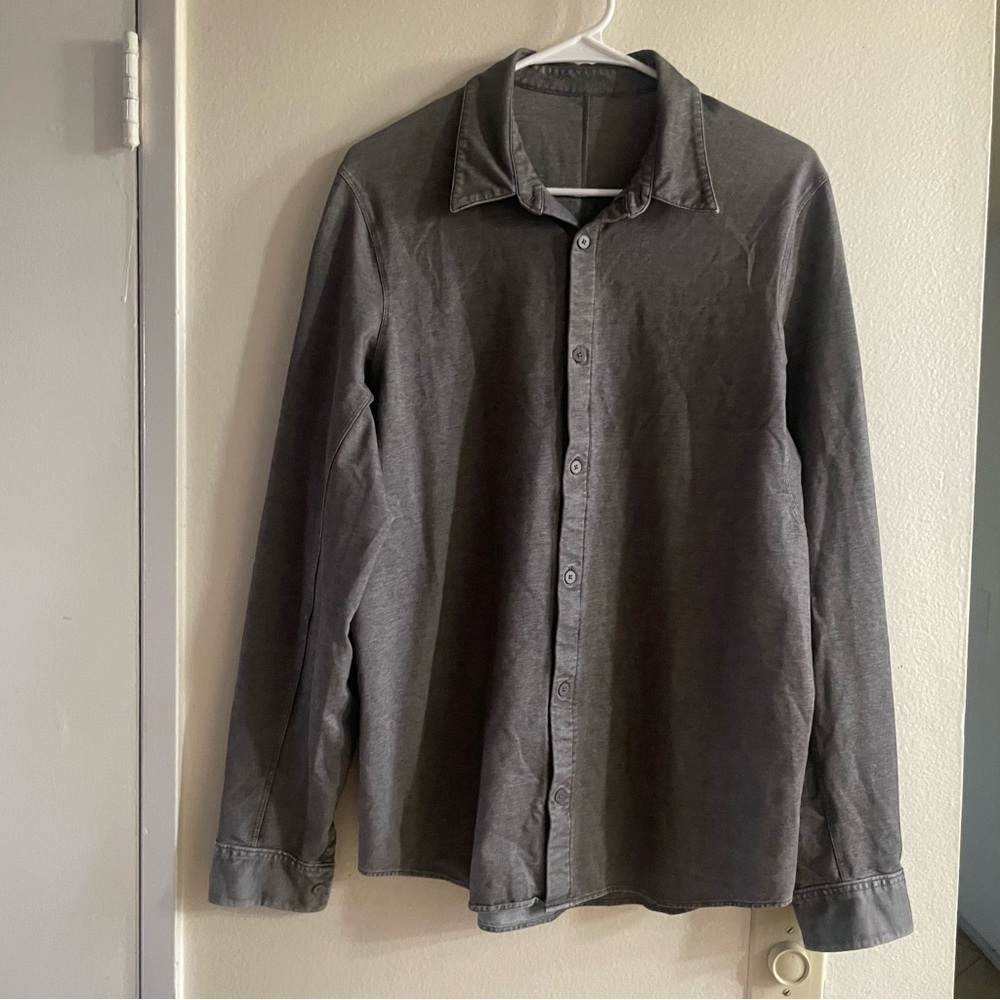Lululemon button down long sleeve shirt size medium - Picture 2 of 5